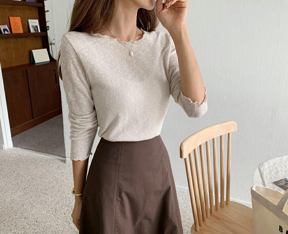 ウェーブ長袖Tシャツ・全4色・t57910 レディース 【tops】韓国ファッション トップス Tシャツ 長袖 リブ ウェーブ やわらかい スリム フィット タイト デコルテ デイリー ボリューム 高見え プルオーバー 秋 春