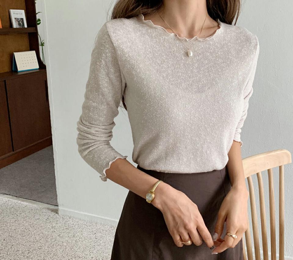 ウェーブ長袖Tシャツ・全4色・t57910 レディース 【tops】韓国ファッション トップス Tシャツ 長袖 リブ ウェーブ やわらかい スリム フィット タイト デコルテ デイリー ボリューム 高見え プルオーバー 秋 春