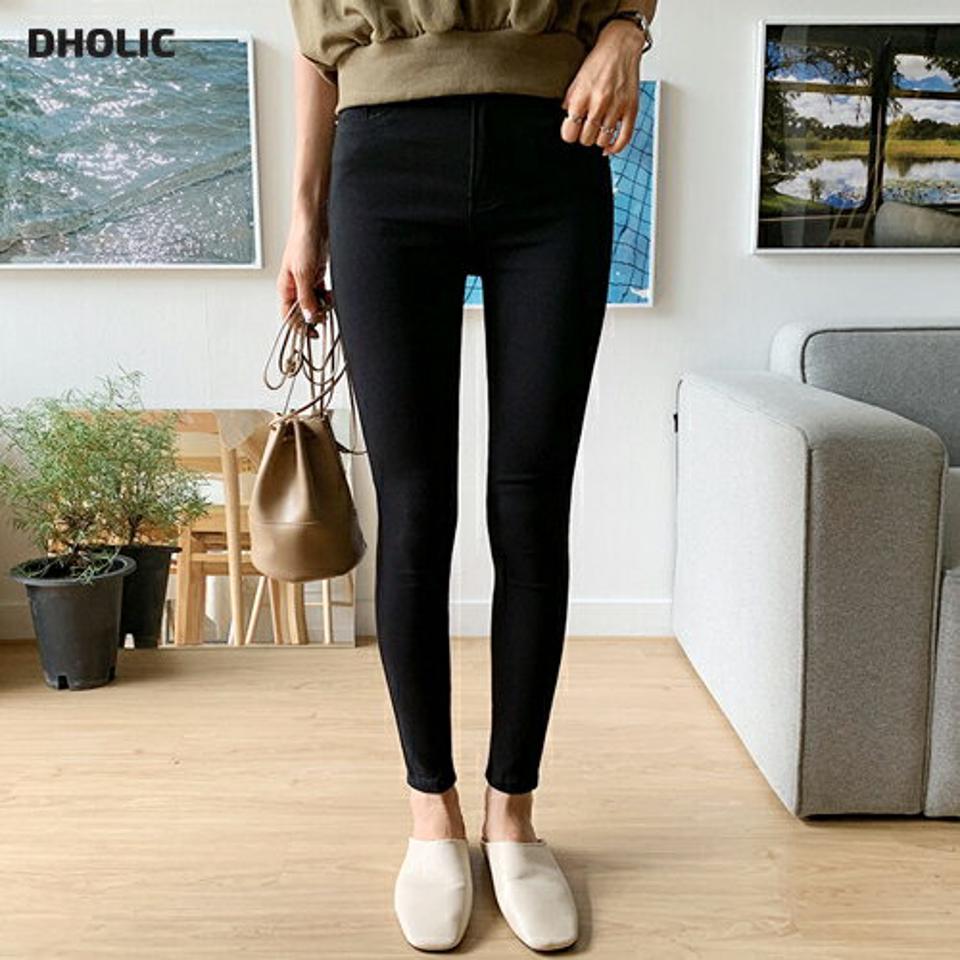 ブラックスキニーパンツ・全1色・b57922 レディース 【pt】韓国ファッション ボトムス ズボン ロングパンツ スリム スキニー フィット タイト 細身 足長 着痩せ パンツ ブラック 黒 単色 無地 シンプル ベーシック ベルトループ 大人 夏 春