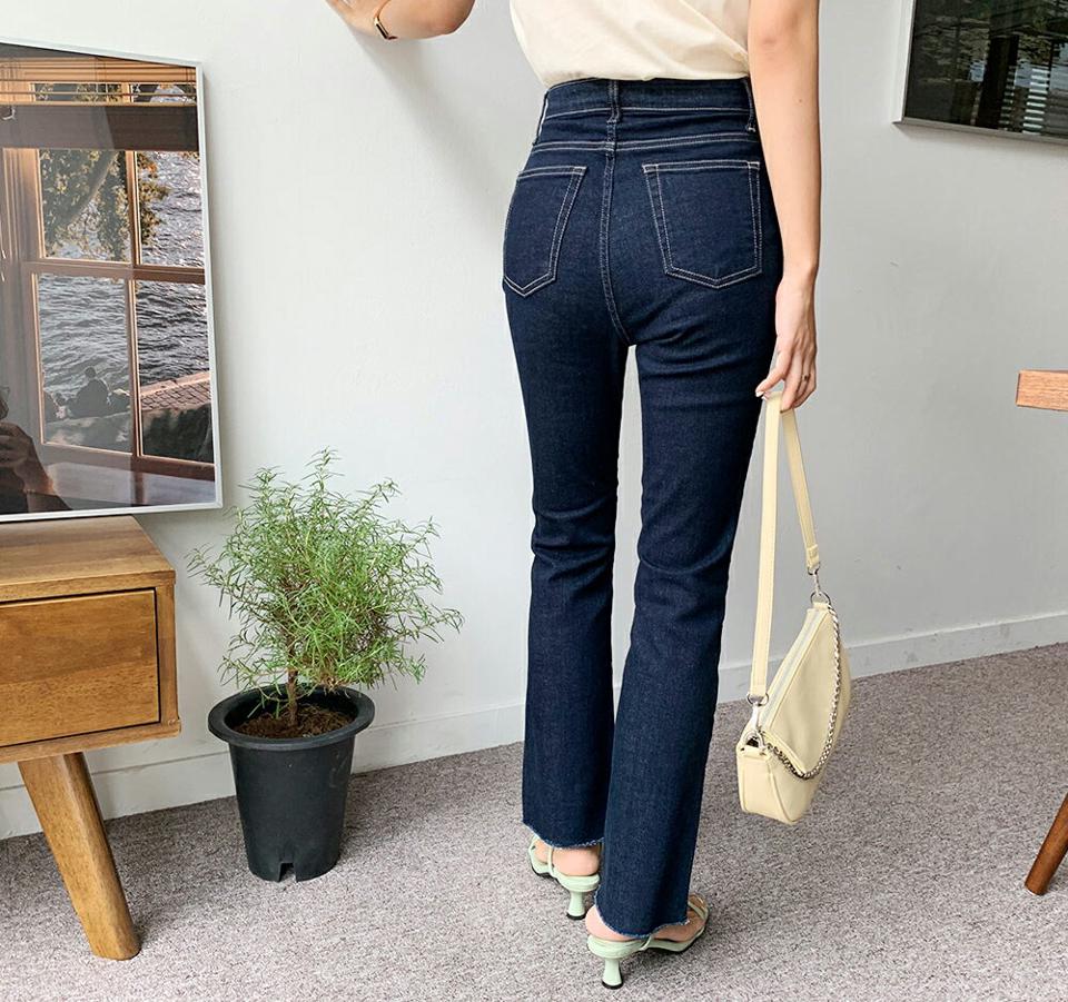 スリムフレアデニムパンツ・全1色・t57923 レディース 【pt】韓国ファッション ボトムス ロング ロングパンツ スリム フレア デニムパンツ デニム カットオフ ステッチ フィット タイト 体型カバー 着痩せ 夏 春