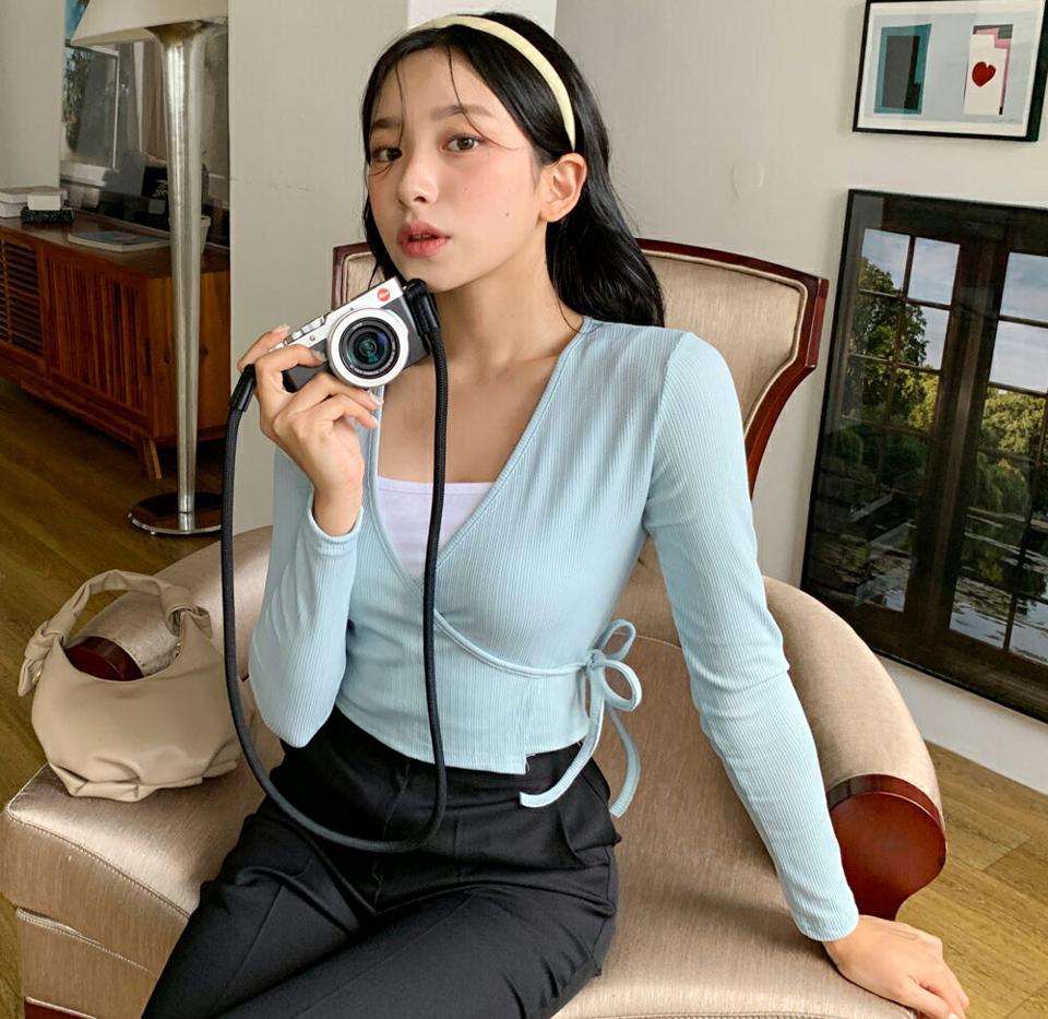 VネックラップTシャツ・全4色・t00505 レディース 【tops】韓国 ファッション トップス Tシャツ 長袖 ラップデザイン スリム リブ Vネック クロップド丈 ストラップ デイリー フェミニン シンプル ガーリー 春 夏 NIJU