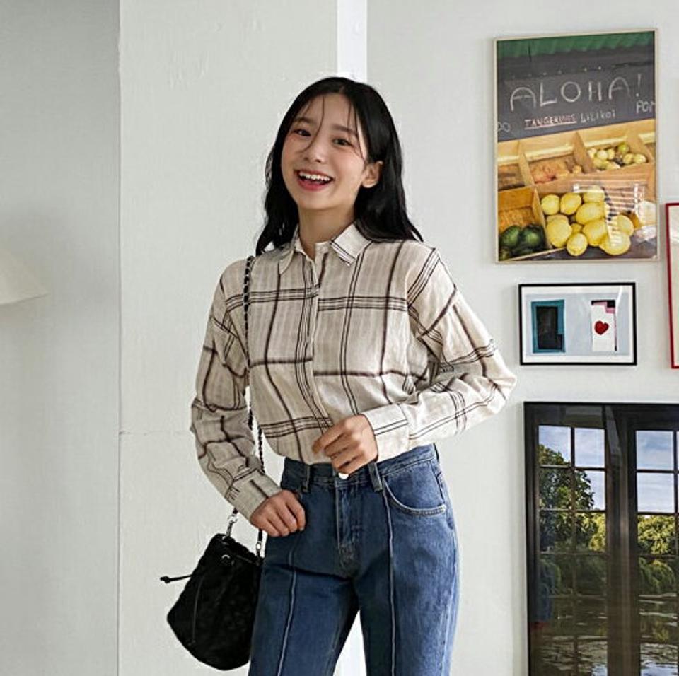 リネン混チェックシャツ・全4色・t00508 レディース 【bl】韓国 ファッション トップス シャツ 長袖 リネン チェック パターン ボタン クロップド丈 ラウンドヘム ルーズ ゆったり フェミニン 体型カバー 細身 春 夏 NIJU