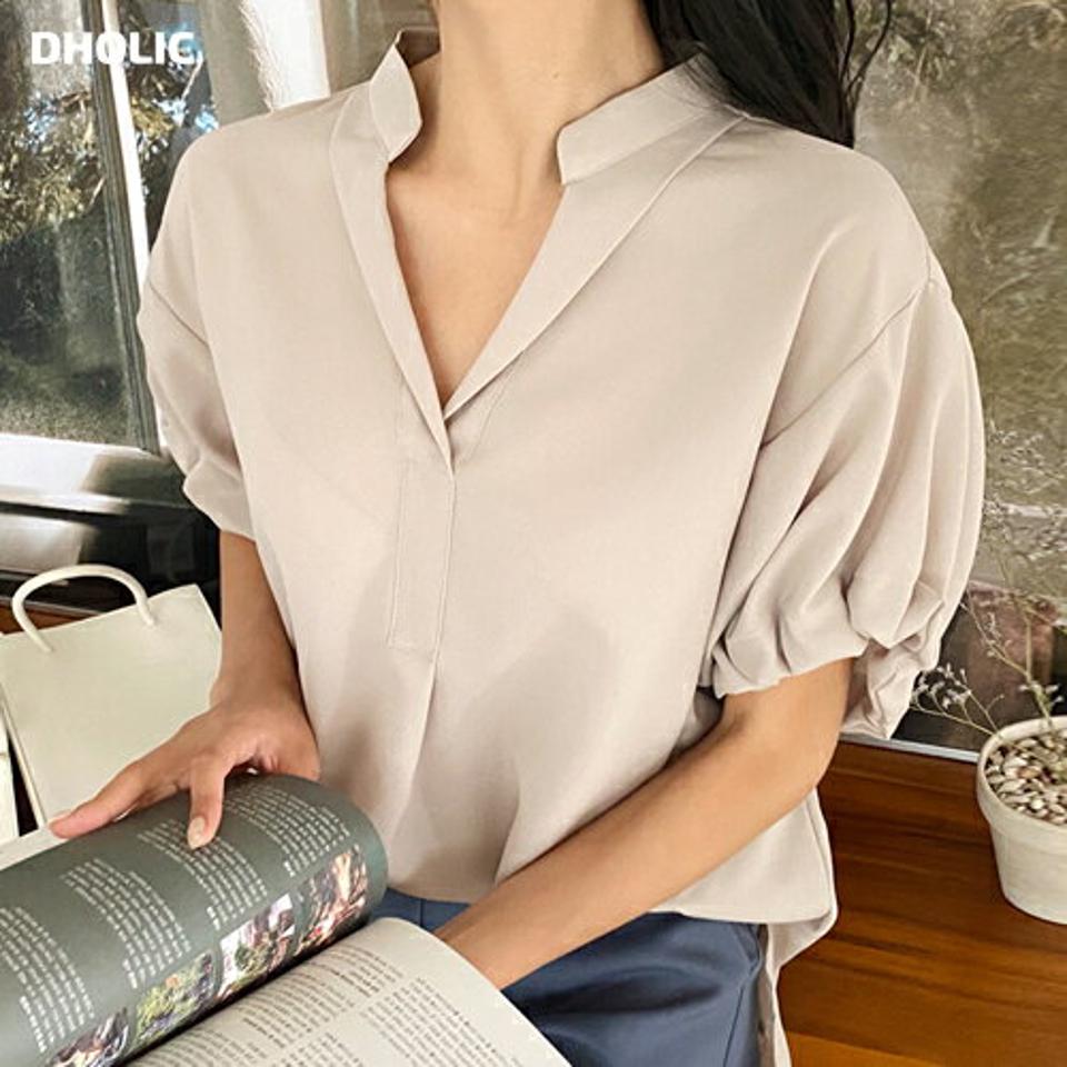 スリットアンバランスブラウス・全4色・t00507 レディース 【bl】韓国 ファッション トップス ブラウス 半袖 シンプル スリット バンドカラー アンバランス フェミニン 上品 体型カバー 細身 オフィスカジュアル オフィス 春 夏 NIJU