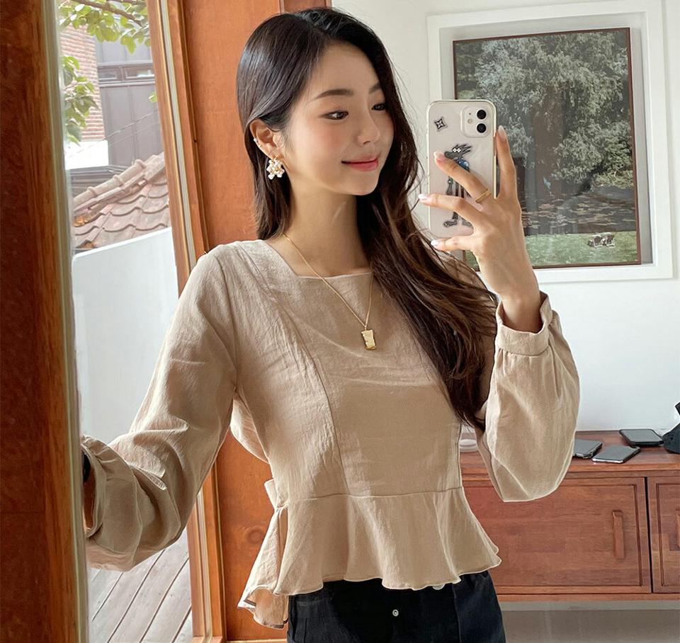 スクエアネックフレアヘムブラウス・全3色・t65779 レディース 【bl】韓国ファッション トップス ブラウス 長袖 ルーズ スクエアネック デコルテ フレア ガーリー リボン フィット フェミニン 上品 スリム 秋 夏 春