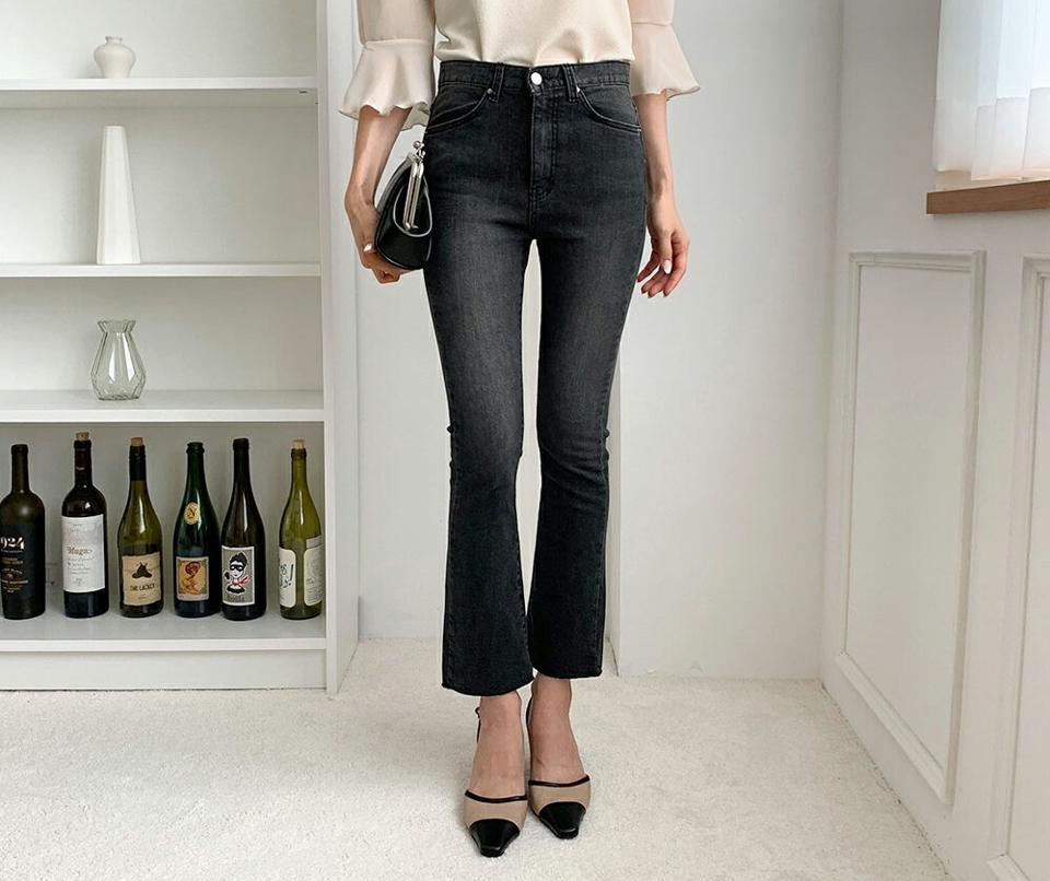 ウォッシュドフレアデニムパンツ・全2色・t62627 レディース 【pt】韓国 ファッション ボトムス ロング ロングパンツ ベーシック デニムパンツ フレア カットオフ フィット スリム タイト 体型カーバー 細身 足長 着痩せ 夏 春