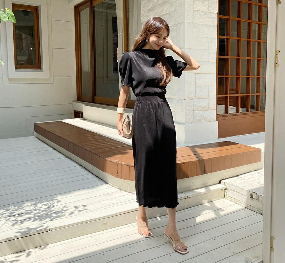 プリーツパフTシャツ&スリットスカートSET・全4色・t62621 レディース 【ops】韓国 ファッション ワンピース ロング ロングワンピース セットアップ セット パフスリーブ ハーフネック 大人 スカート フェミニン Aライン カジュアル 体型カバー 夏 春