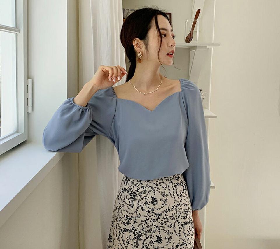 ハートネックブラウス・全3色・t57949 レディース 【bl】韓国ファッション トップス ブラウス 長袖 ルーズ ゆったり ベーシック ハートネック ギャザー ゴム フェミニン カジュアル スリム 秋 夏 春