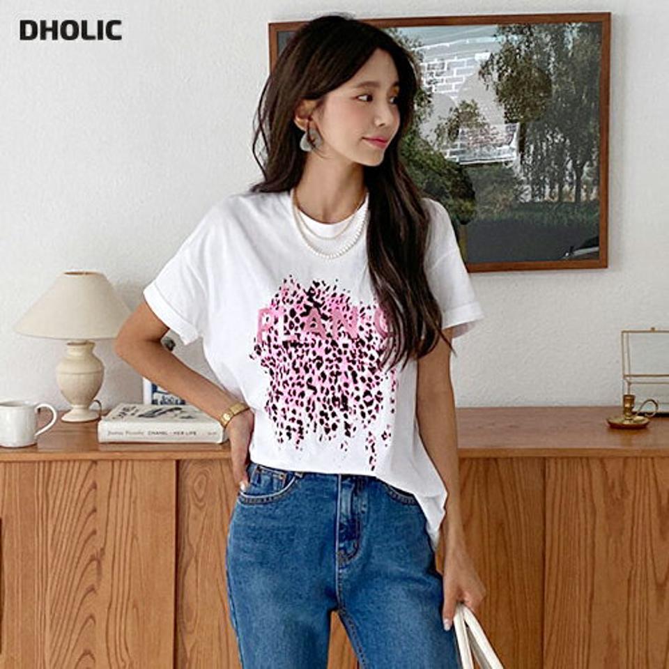 レオパードプリントレタリングTシャツ・全4色・b62616 レディース 【tops】韓国 ファッション トップス Tシャツ 半袖 大人 レオパード プリント グロッシー ロゴ ラウンドネック スリム 体型カバー 細身 フェミニン 着痩せ 華奢見 カジュアル 夏 春