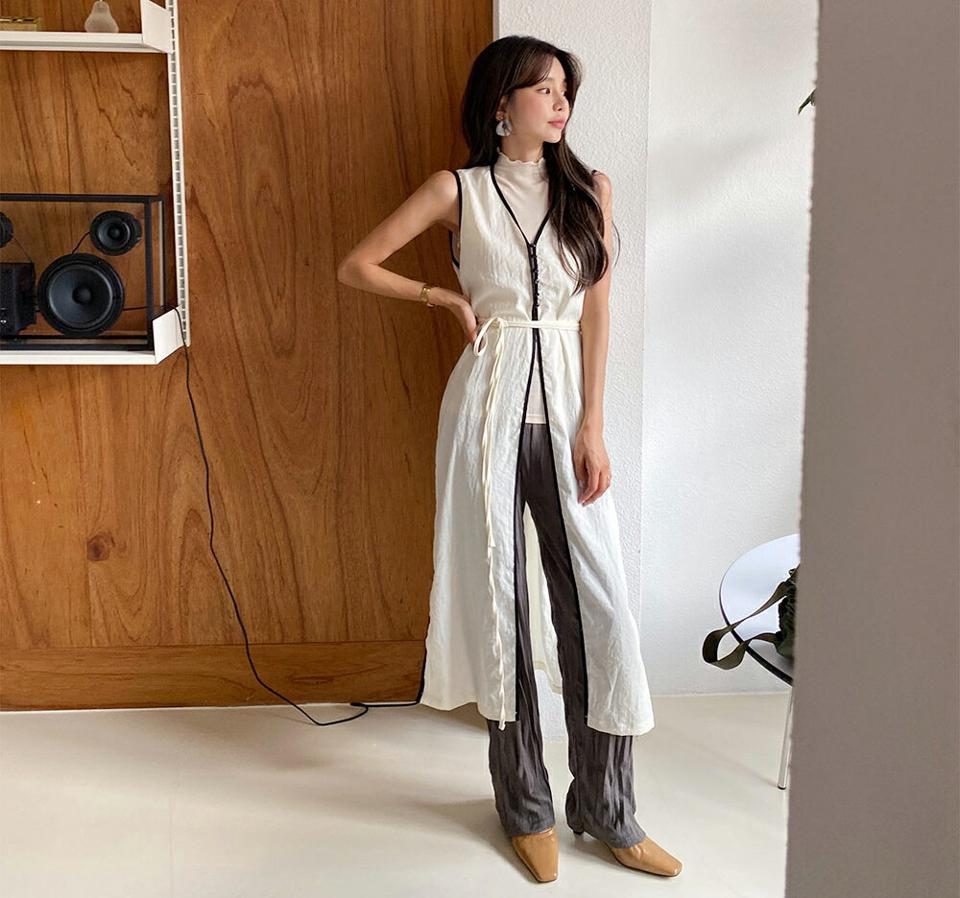 ストラップ付配色スリーブレス・全2色・t62628 レディース 【tops】韓国 ファッション トップス スリーブレス ノースリーブ 配色 ロング ストラップ Vネック 大人 スリム 細身 体型カバー フェミニン 夏 春