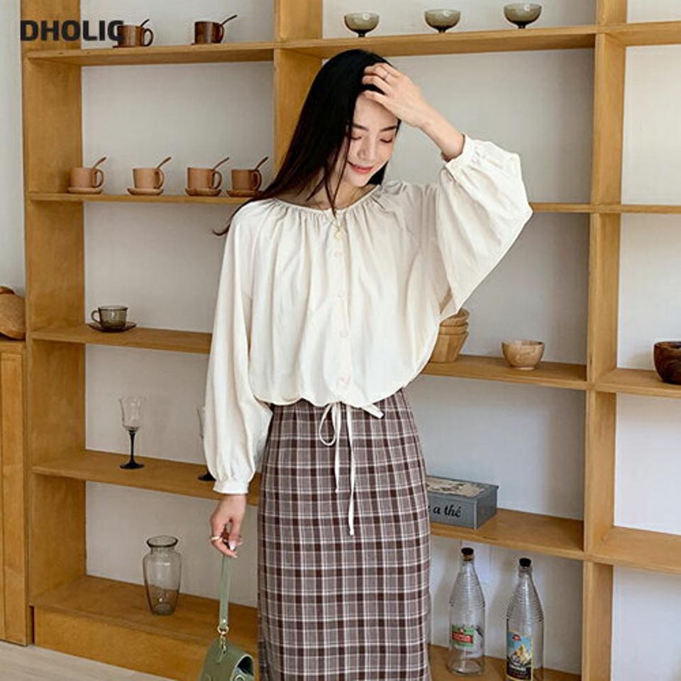 2WAYラウンドネックボタンブラウス・全3色・t57945 レディース 【bl】韓国 ファッション トップス ブラウス 長袖 ルーズ ゆったり ベーシック 2WAY ギャザー ナイロン ドライ ボタン ラグランデザイン フェミニン カジュアル スリム 秋 夏 春