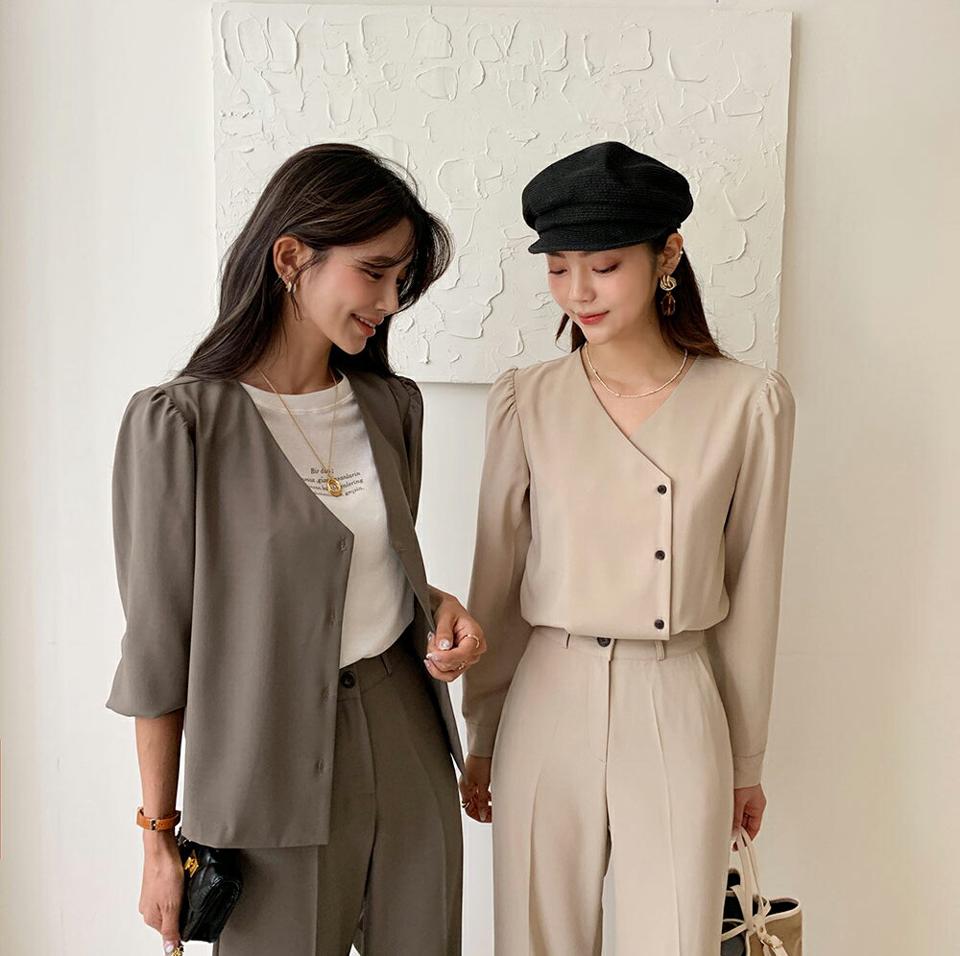 アンバランスボタンブラウス・全3色・t57953 レディース 【bl】韓国 ファッション トップス ブラウス 長袖 ルーズ ゆったり ベーシック ボタン ユニーク Vネック フェミニン かわいい カジュアル スリム 秋 夏 春