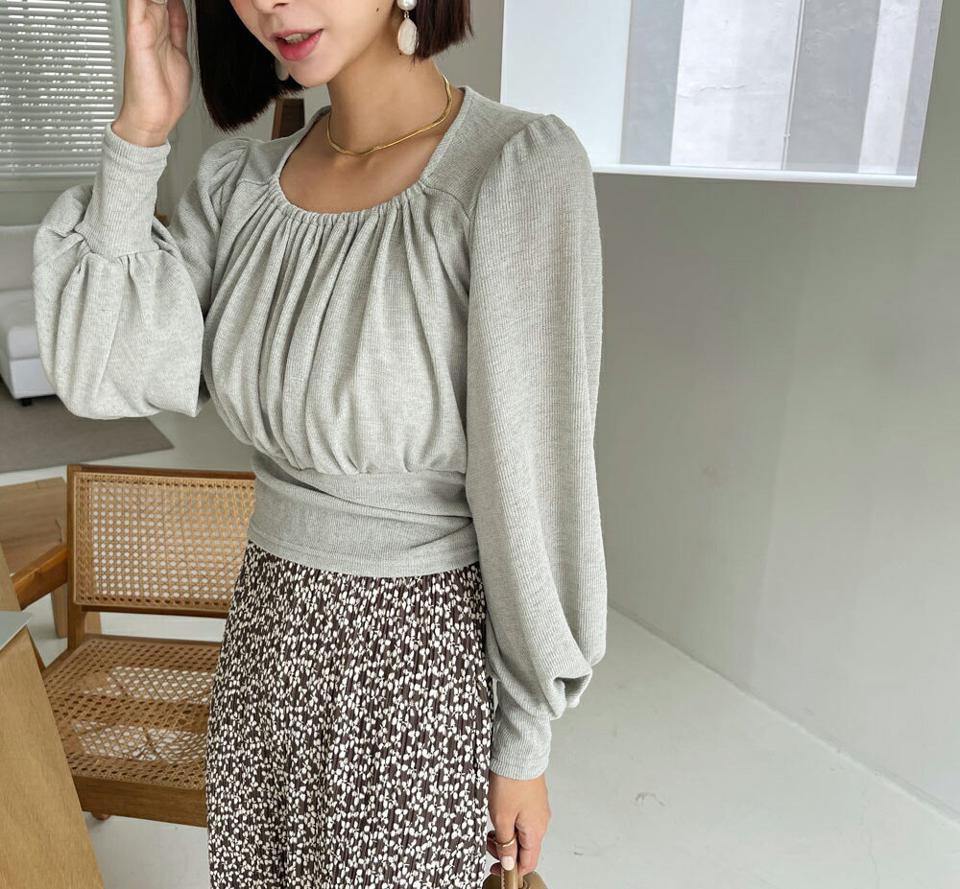 リネン混スクエアギャザーTシャツ・全4色・t65795 レディース 【tops】韓国 ファッション トップス Tシャツ 長袖 スクエアネック リネン 夏 ギャザー クロップド丈 スリム フィット ベーシック デイリー 体型カバー 細身 フェミニン 秋 春