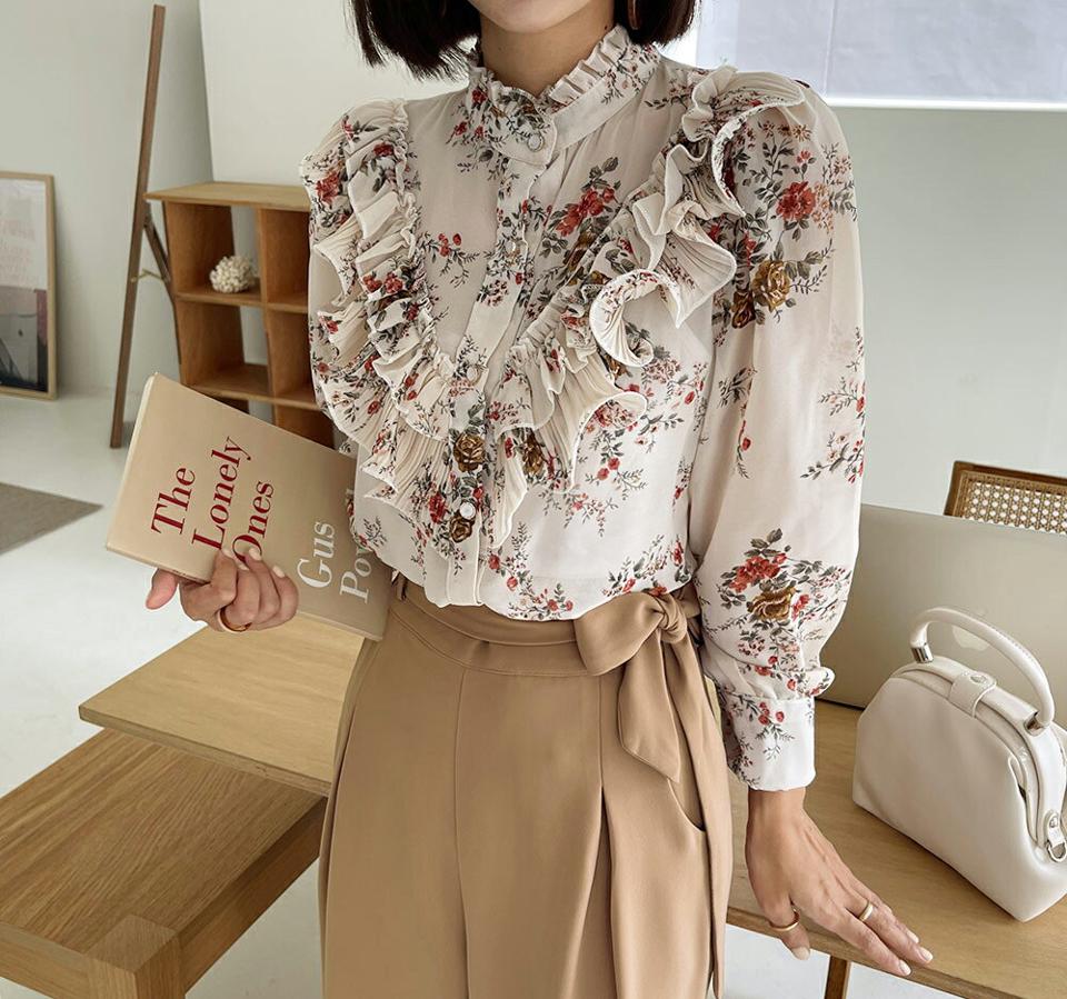 ハーフネックフリルフローラルブラウス・全1色・b65801 レディース 【bl】韓国 ファッション トップス ブラウス 長袖 ルーズ ゆったり 花柄 フリル シフォン ハーフネック 上品 フェミニン カジュアル 秋 春