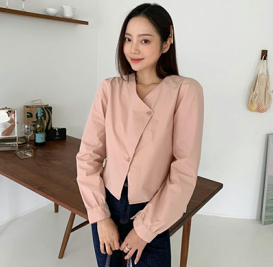 アンバランスボタンブラウス・全6色・t65802 レディース 【bl】韓国ファッション トップス ブラウス 長袖 ルーズ モダン Vネック ボタン デコルテ フェミニン ピンク カジュアル 秋 春