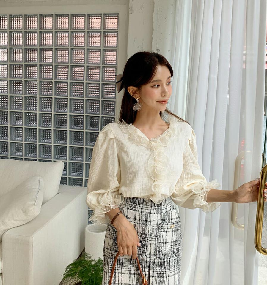 シアーフリルリンクルブラウス・全3色・t64600 レディース 【bl】韓国 ファッション トップス ブラウス 長袖 ルーズ ゆったり ラブリー リンクル ボタン Vネック シースルー フリル ゴム フェミニン カジュアル 秋 春