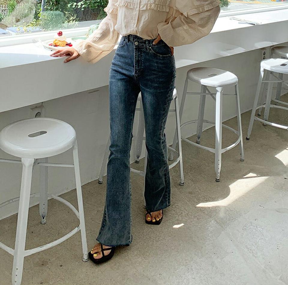 ハイウエストフレアデニムパンツ・全2色・t64632 レディース 【pt】韓国ファッション ボトムス ロング ロングパンツ ベーシック 美脚 ストレート デニムパンツ ハイウエスト デニム スリム フィット 体型カバー 細身 足長 着痩せ 秋 春