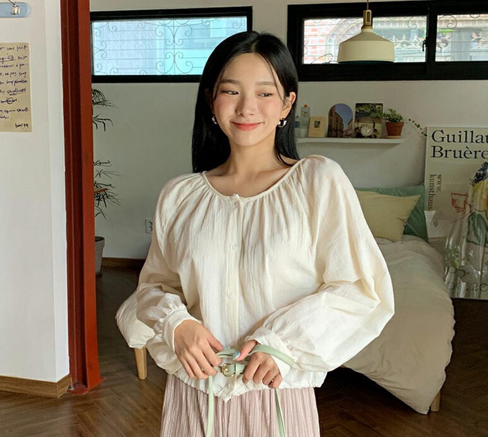 ギャザーボタンブラウス・全4色・t00578 レディース 【bl】韓国ファッション トップス ブラウス 長袖 シンプル ギャザー レーヨン フェミニン 上品 体型カバー 細身 ガーリー 春 NIJU