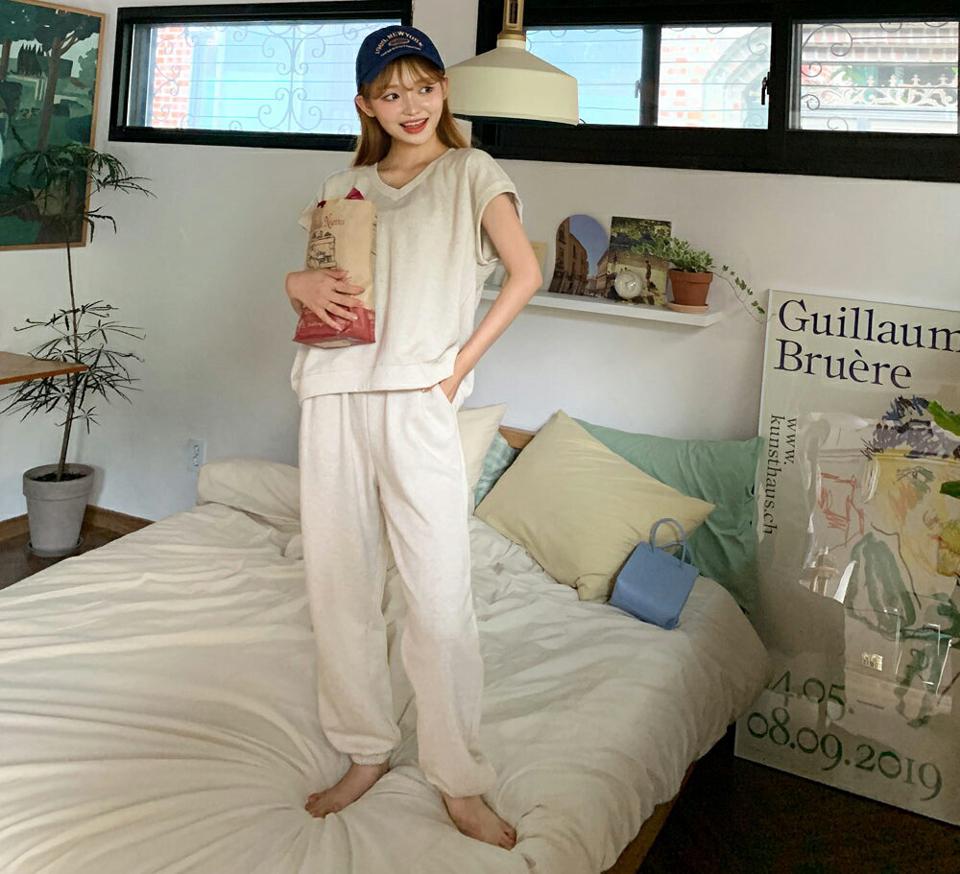 コットンVネックTシャツ&ジョガーパンツSET・全4色・t00588 レディース 【pt】韓国ファッション パンツ ロング ロングパンツ セット スウェット セットアップ ルーズ ウエストゴム ジョガーパンツ 韓スト スポーティ ポケット 韓スト 春 夏 NIJU