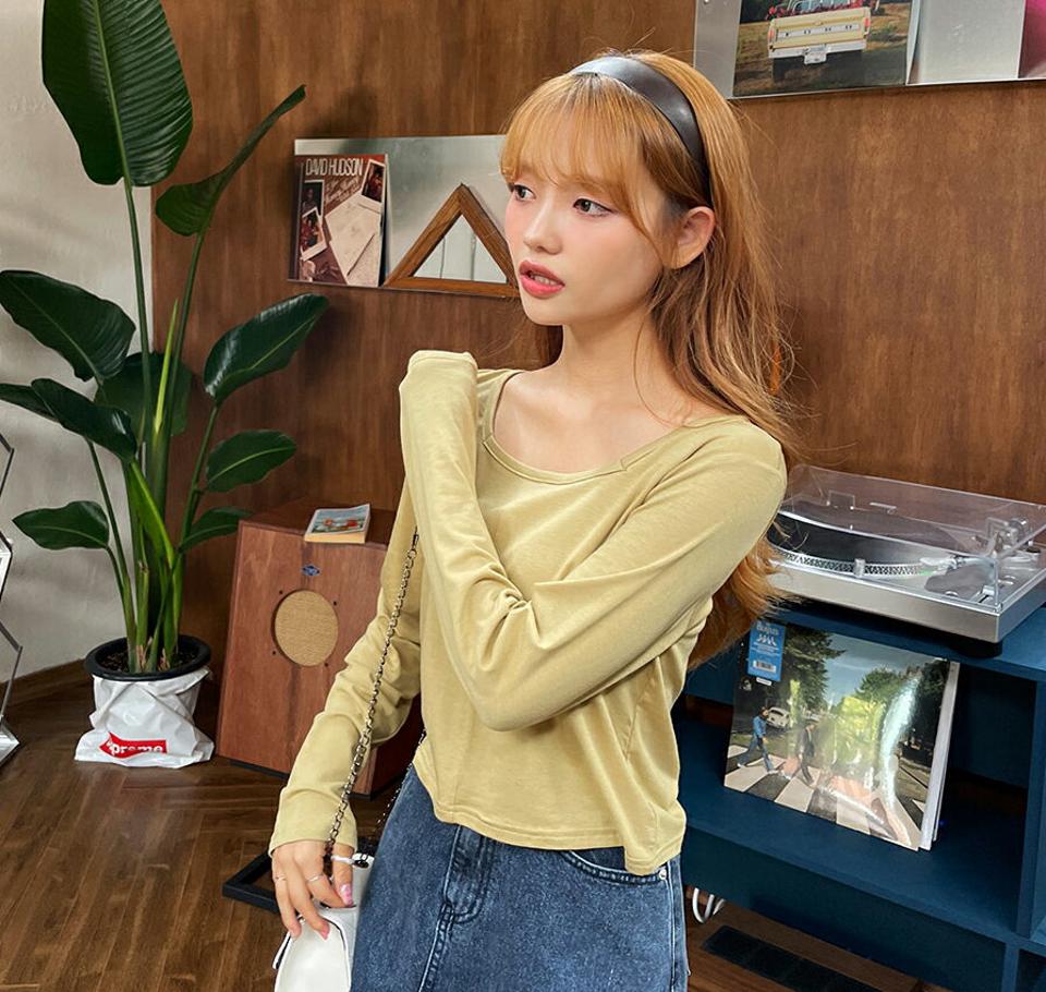 スクエアネッククロップドTシャツ・全5色・t00575 レディース 【tops】韓国ファッション トップス Tシャツ 長袖 デコルテ スクエアネック クロップド丈 秋 スリム フィット デイリー フェミニン シンプル ガーリー 春 NIJU
