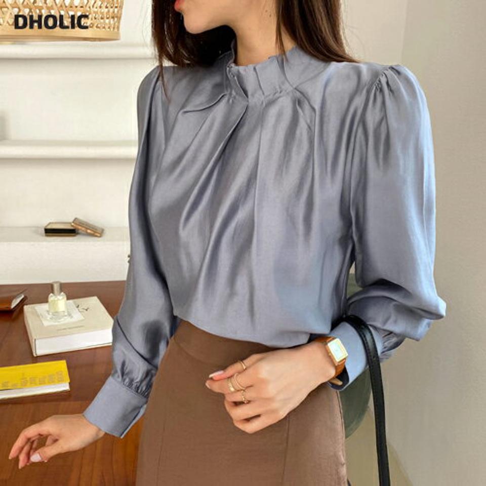 サテンタックネックブラウス・全3色・b58012 レディース 【bl】韓国ファッション トップス ブラウス 長袖 大人 カフス タックネック ボタン 透け感 サテン ナチュラル ゆったり 無地 シンプル 上品 フェミニン 秋 春