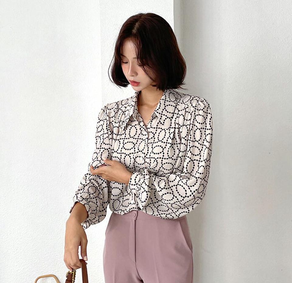 サークルパターンシャツブラウス・全2色・b57994 レディース 【bl】韓国 ファッション トップス ブラウス シャツブラウス 長袖 大人 サークルパターン カフス モノトーン ボタン ゆったり デイリー シンプル 上品 フェミニン 秋 春