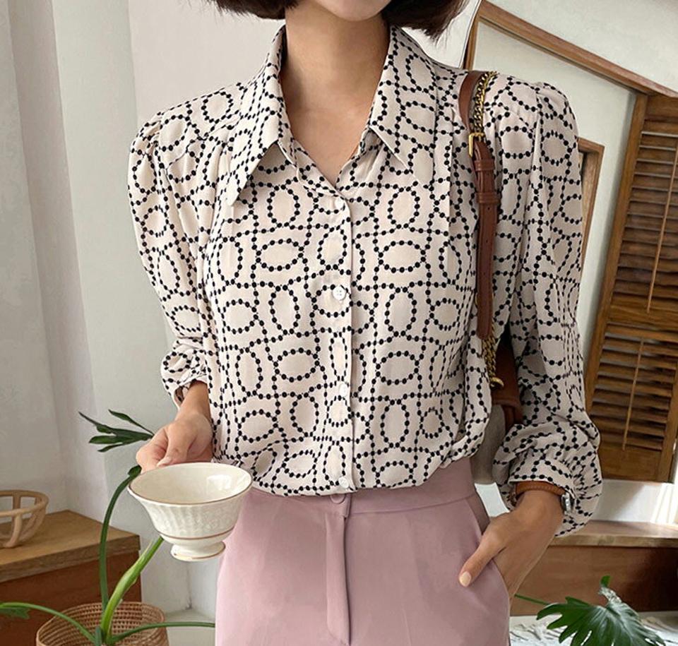 サークルパターンシャツブラウス・全2色・b57994 レディース 【bl】韓国 ファッション トップス ブラウス シャツブラウス 長袖 大人 サークルパターン カフス モノトーン ボタン ゆったり デイリー シンプル 上品 フェミニン 秋 春