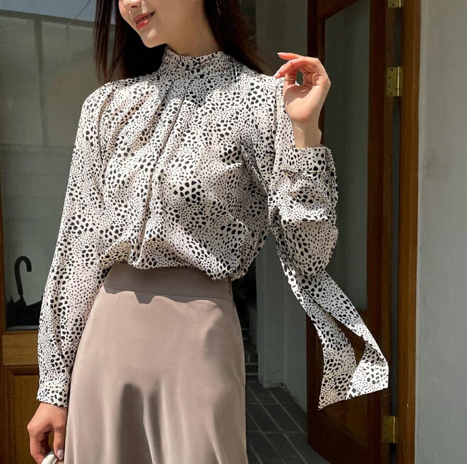 レオパードネックリボンブラウス・全3色・b58051 レディース 【bl】韓国ファッション トップス ブラウス 長袖 大人 レオパードパターン レオパード ハーフネック リボン ボタン ナチュラル ルーズ ゆったり 上品 フェミニン 秋 春