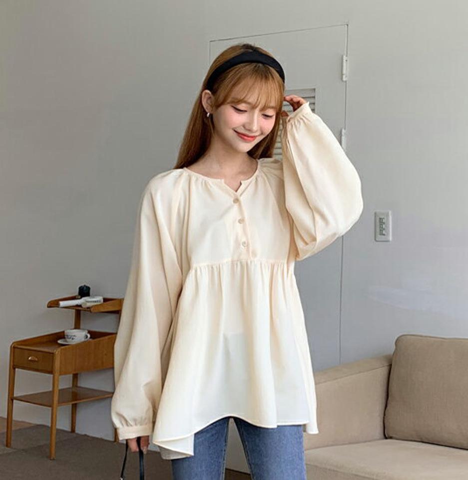 ラグランギャザーブラウス・全2色・t64885 レディース 【bl】韓国ファッション トップス ブラウス 長袖 シンプル ギャザー ガーリー ラウンドネック ラグランスリーブ フェミニン 上品 体型カバー 細身 ラブリー 春 秋 NIJU