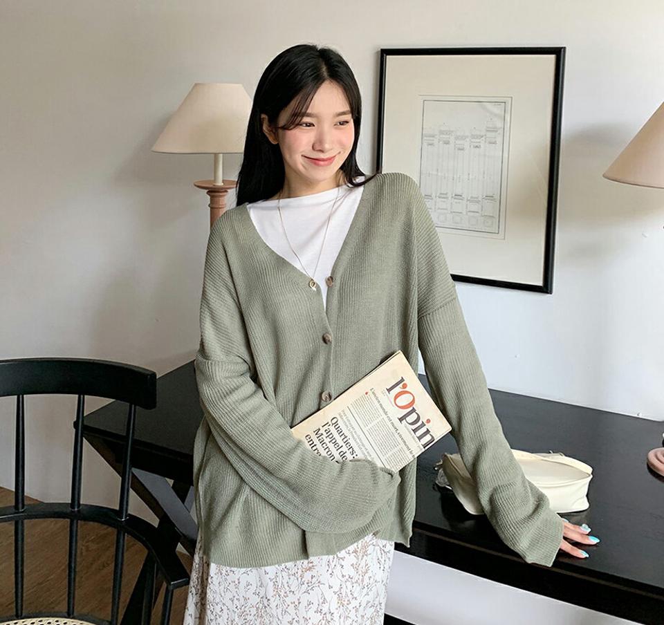 スリットボタンカーディガン・全5色・t64897 レディース 【cd】韓国ファッション カーディガン カーデ 長袖 Vネック デコルテ スリット ニット ルーズ 無地 かわいい カジュアル デイリー 春 秋 NIJU