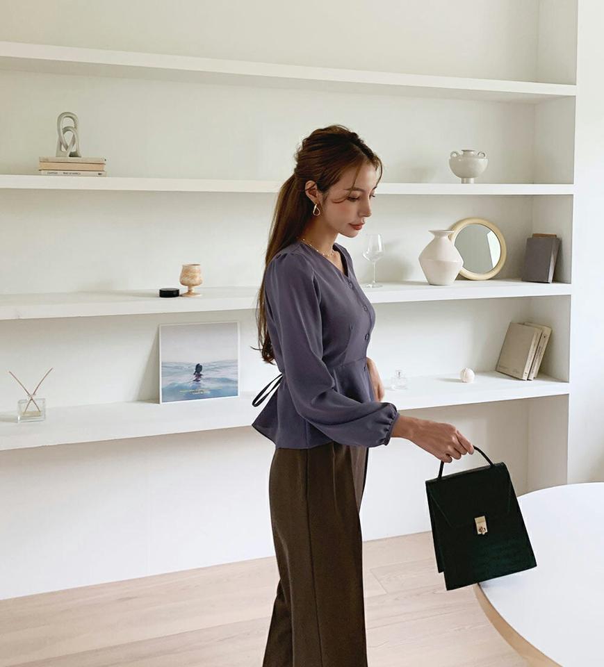 Vネックリボンフレアブラウス・全4色・t69851 レディース 【bl】トップス ブラウス 長袖 フレア Vネック 単色 無地 フェミニン 大人 きれいめ シンプル パフ袖 パフスリーブ 春 秋 韓国ファッション ハイホリHIHOLLI