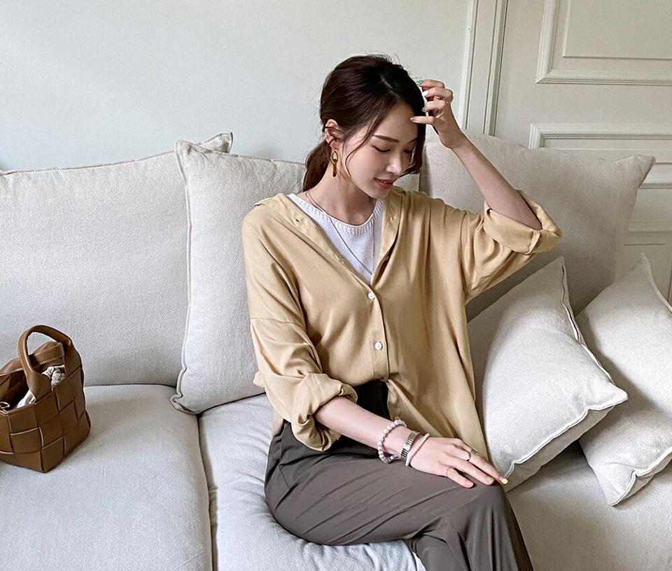 シルキールーズフィットシャツ・全4色・b69923 レディース 【bl】トップス シャツ 長袖 シルキー 単色 無地 シンプル ベーシック ルーズ ゆったり ラフ 大人 春 秋 韓国ファッション ハイホリHIHOLLI