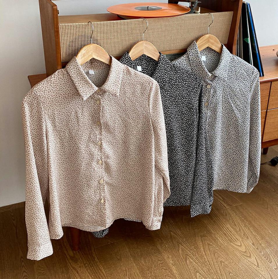 レオパードカラーブラウス・全3色・t65833 レディース 【bl】韓国ファッション トップス ブラウス 長袖 大人 レオパード カフス ボタン シンプル 光沢 デイリー 上品 フェミニン カジュアル 体型カバー 秋 春