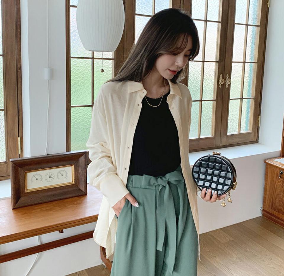 シルキールーズフィットシャツ・全4色・t65834 レディース 【bl】韓国ファッション トップス シャツ 長袖 シースルー フェミニン ルーズ シンプル アンバランス ベーシック シルキー 上品 フェミニン カジュアル ゆったり 体型カバー 秋 春