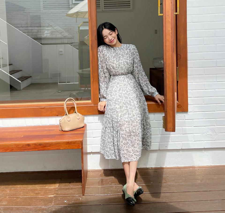 ストラップ付フローラルロングワンピース・全2色・b00649 レディース 【ops】韓国ファッション ワンピース ロング丈 花柄 フローラルパター ロング丈 フレア ギャザー デイリー シンプル 長袖 ルーズ 楽ちん 春 秋 NIJU