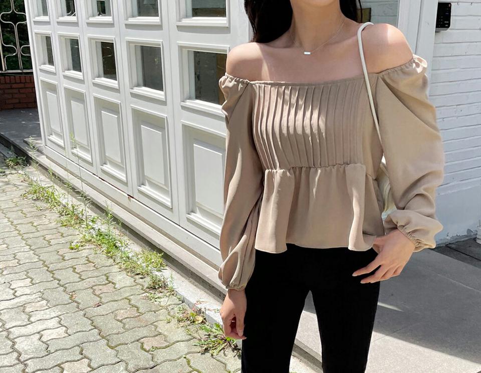 即日配送【只今30%OFF】2WAYピンタックフレアブラウス・全4色・t00672 レディース 【bl】韓国ファッション トップス ブラウス 長袖 シンプル スクエアネック 2WAY ゴム フレア オフショルダー フェミニン 上品 体型カバー 細身 ガーリー 春 秋 NIJU