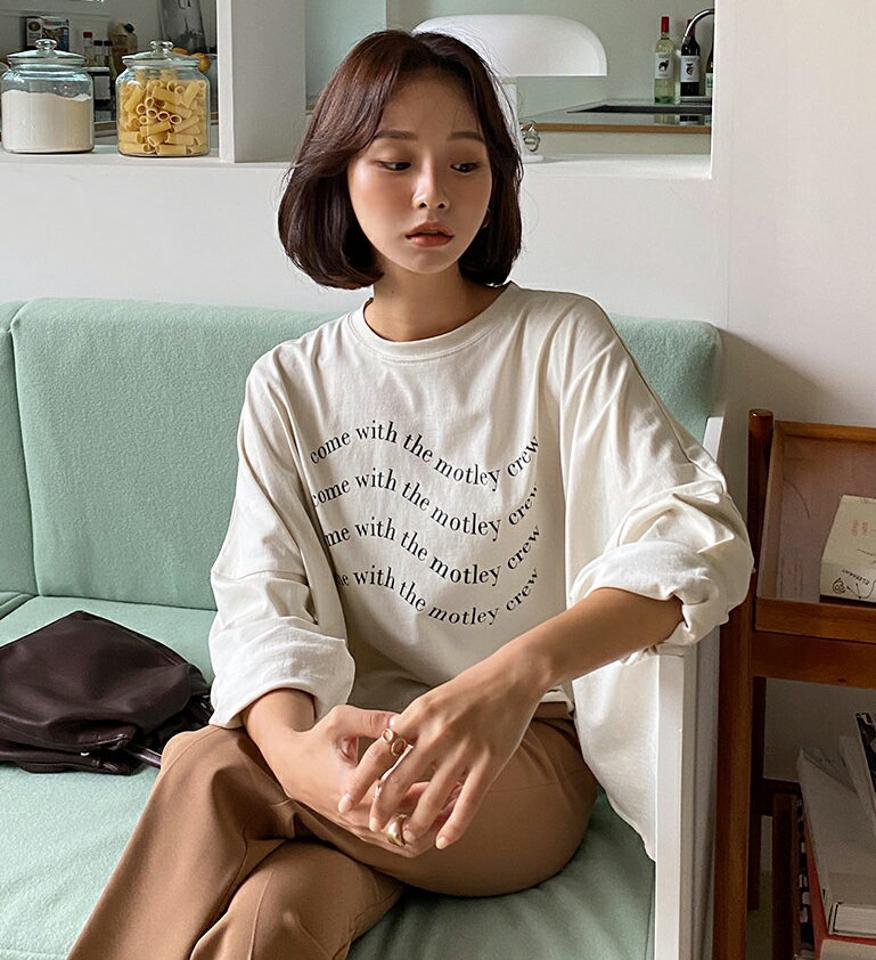 レタリングクロップドTシャツ・全3色・b58021 レディース 【tops】韓国ファッション トップス Tシャツ 大人 長袖 ラウンドネック クロップド丈 レタリング カジュアル シンプル 体型カバー デイリー 細身 フェミニン 上品 秋 春