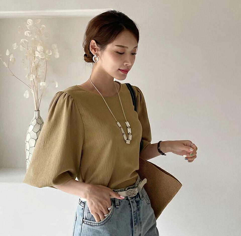 ラウンドバルーンブラウス・全3色・b00230 レディース 【bl】トップス ブラウス 七分丈 七分袖 7分丈 7分袖 バルーンスリーブ リンクル 単色 シンプル ゆったり 二の腕カバー 春 秋 韓国ファッション ハイホリHIHOLLI