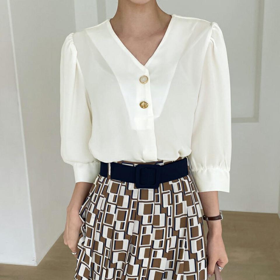 Vネックマルチボタンブラウス・全3色・t00232 レディース 【bl】トップス ブラウス 七分丈 七分袖 7分丈 7分袖 Vネック 大人 単色 無地 シンプル 上品 春 秋 韓国ファッション ハイホリHIHOLLI