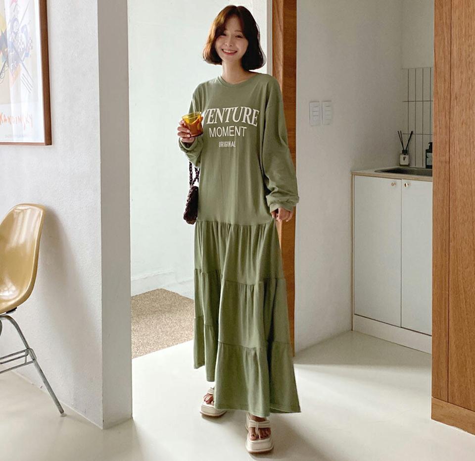 レタリングティアードワンピース・全3色・t62714 レディース 【ops】韓国ファッション ワンピース ロング ロングワンピース 大人 ロング丈 マキシ 長袖 ラウンドネック ティアード ワンマイルウェア レタリング ルーズ カジュアル フェミニン 体型カバー デイリー 秋 春
