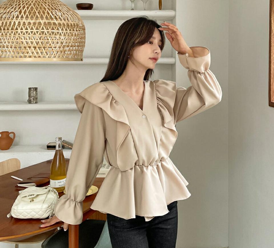 Vネックフリルブラウス・全3色・t62683 レディース 【bl】韓国ファッション トップス ブラウス 長袖 大人 Vネック フリル ゴム スリム ボタン 上品 シンプル フェミニン カジュアル ルーズ ゆったり インしないブラウス デコラティブ 秋 春