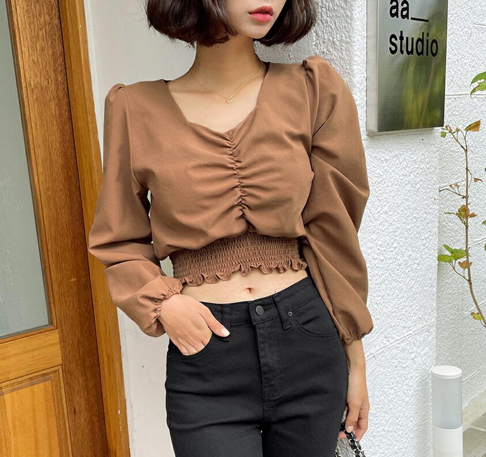 ギャザークロップドブラウス・全4色・t62682 レディース 【bl】韓国ファッション トップス ブラウス 長袖 大人 スクエアネック クロップド ボリューム ギャザー シャーリング フリル 上品 シンプル フェミニン カジュアル 秋 春