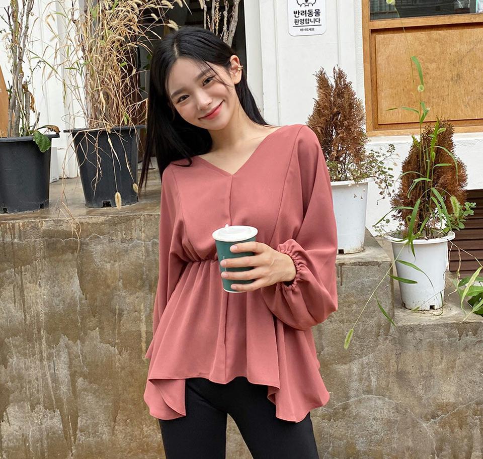 Vネックアンバランスフレアブラウス・全4色・t00715 レディース 【bl】韓国ファッション トップス ブラウス 長袖 シンプル ラブリー アンバランス フレア Vネック ゴム リボン ベーシック フェミニン 上品 インしないブラウス 春 秋 NIJU 人気