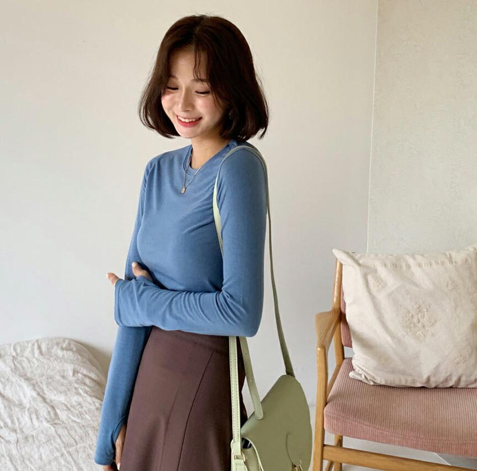 フィンガーホールスリム長袖Tシャツ・全5色・t64751 レディース 【tops】韓国ファッション トップス Tシャツ 長袖 シンプル ラウンドネック スリム フィット タイト ベーシック デイリー 細身 フェミニン 秋 春