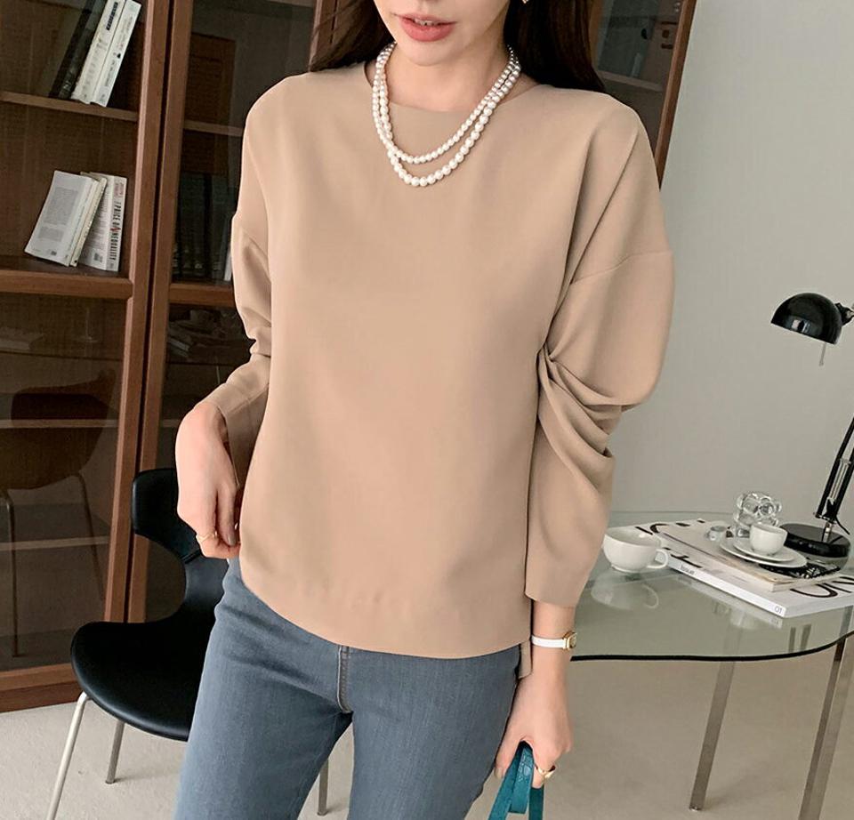 バックプリーツブラウス・全2色・b69972 レディース 【bl】トップス ブラウス 長袖 バックプリーツ 単色 無地 シンプル フェミニン アンバランス 春 秋 韓国 ファッション ハイホリHIHOLLI