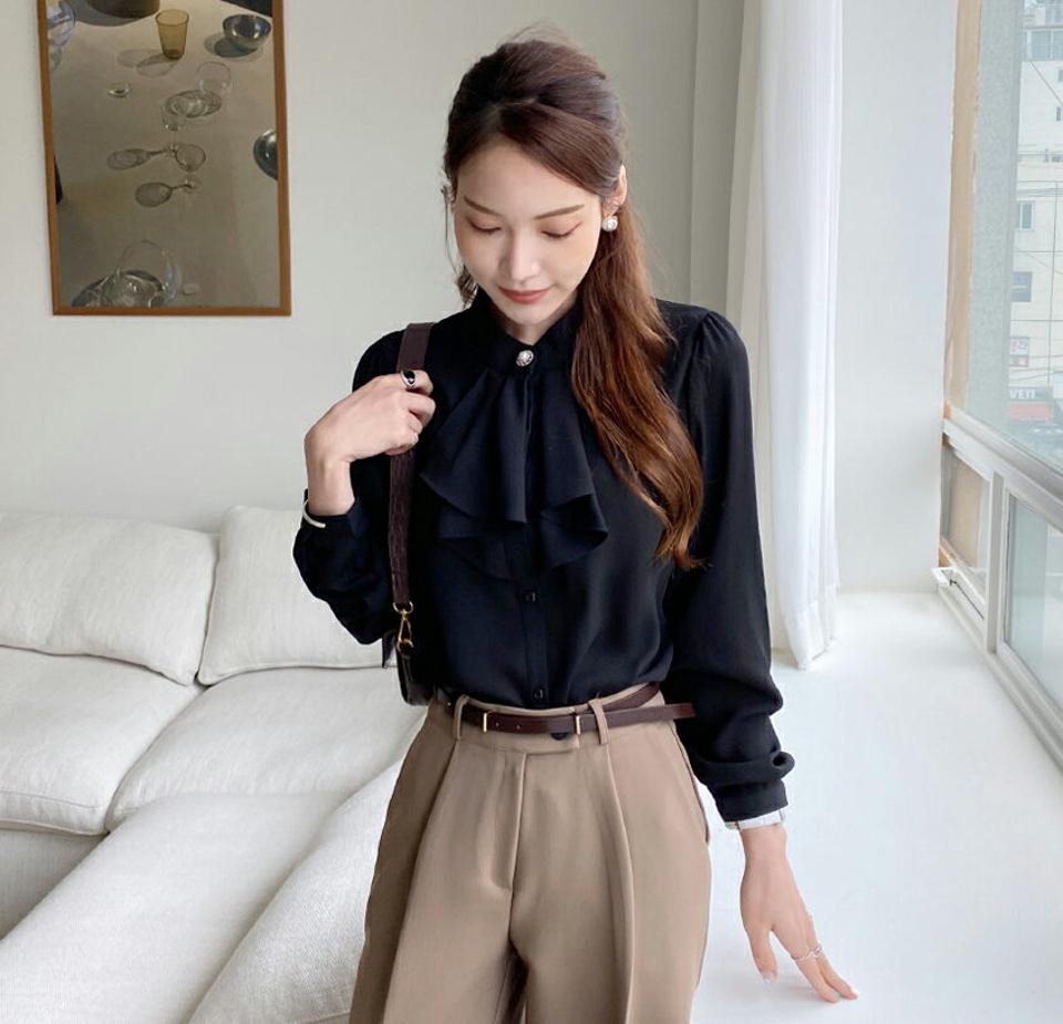 【送料無料・メール便】≪人気商品再入荷≫ラッフルボタンブラウス・全3色・t69973 レディース 【bl】トップス ブラウス 長袖 ラッフル フリル 大人 無地 パールボタン オフィス カジュル 行事 オケージョン 春 秋 韓国ファッション HIHOLLI【UB3】