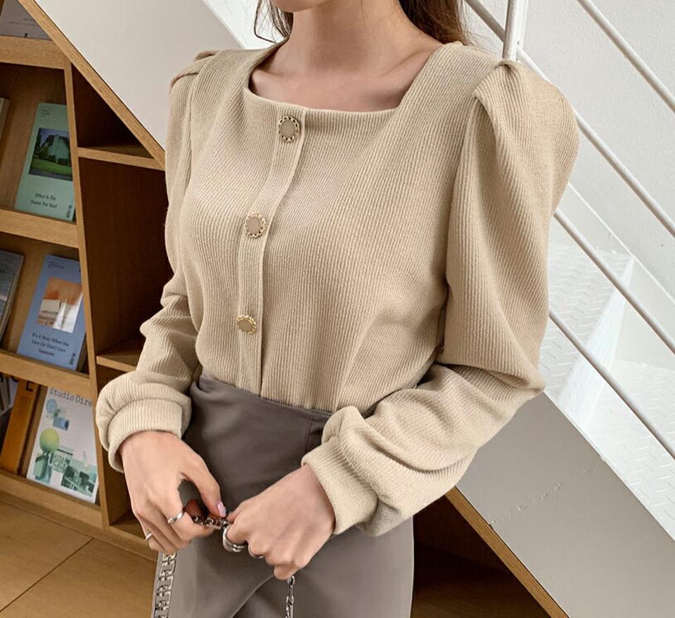 【今だけこの価格】スクエアネックフラワーボタンニット・全4色・t00257 レディース 【tops】トップス ニット 長袖 スクエアネック パフスリーブ パフ袖 かわいい 可愛い 大人 カジュアル 春 秋 韓国ファッション ハイホリHIHOLLI セール