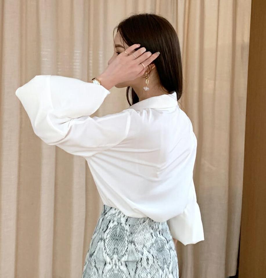 フライフロントカラーバルーンブラウス・全3色・b00258 レディース 【bl】トップス ブラウス 七分丈 七分袖 7分丈 7分袖 バルーンスリーブ パフ袖 パフスリーブ フェミニン ユニーク 上品 大人 春 秋 韓国 ファッション ハイホリHIHOLLI