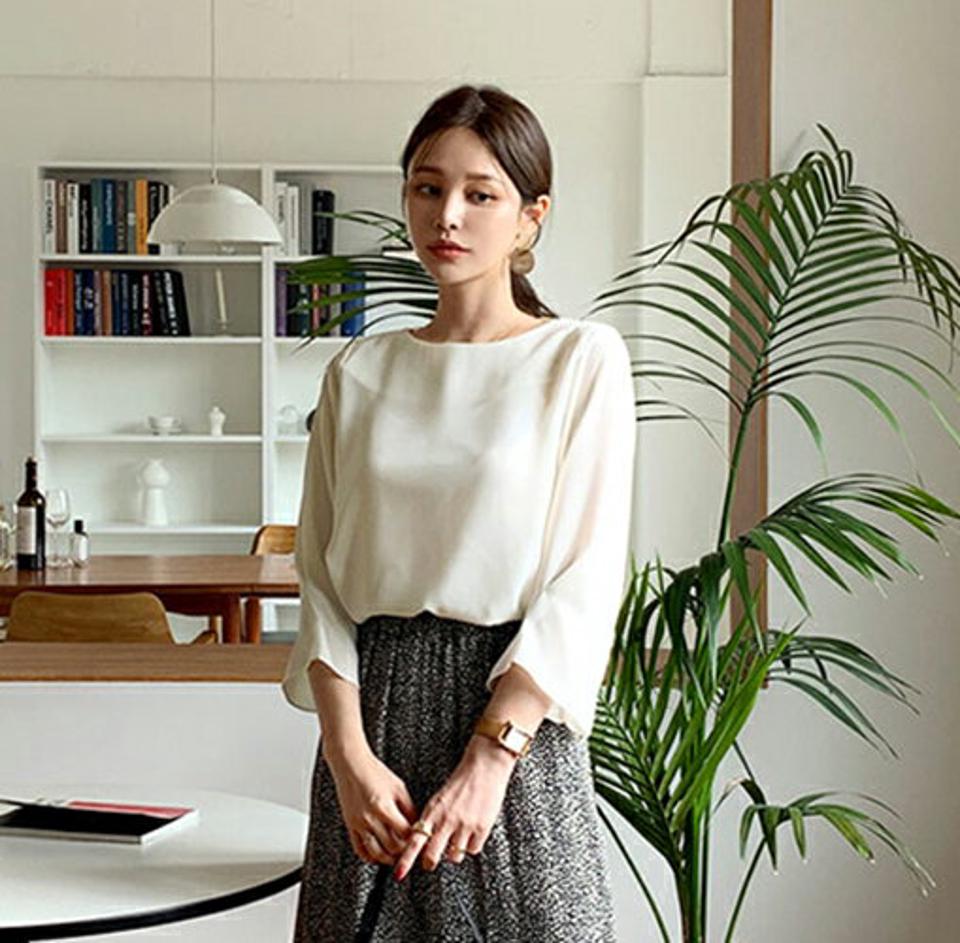 ピンタックスリーブラウンドブラウス・全3色・t69996 レディース 【bl】トップス ブラウス 七分丈 七分袖 7分丈 7分袖 単色 無地 シンプル タック フェミニン カラーアイテム 春 秋 韓国ファッション ハイホリHIHOLLI