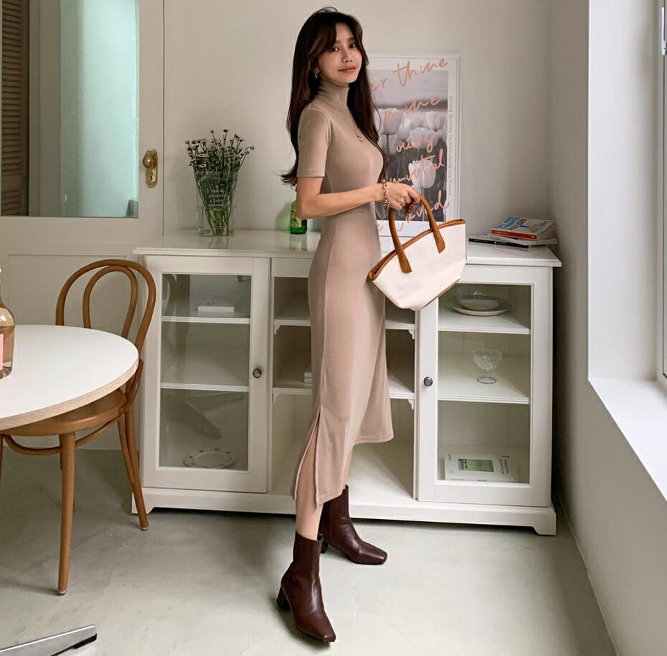 ハイネックフレアロングワンピース・全3色・b62761 レディース 【ops】韓国ファッション ワンピース ロング ロングワンピース 大人 ハイネック フレア Aライン ロング丈 半袖 シンプル フェミニン 体型カバー 秋 春