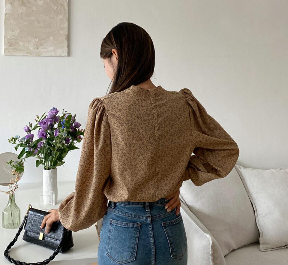 ハーフネックフラワーブラウス・全3色・t62727 レディース 【bl】韓国ファッション トップス ブラウス 長袖 大人 ハーフネック フラワー 花柄 小花柄 上品 タック シンプル フェミニン カジュアル 秋 春